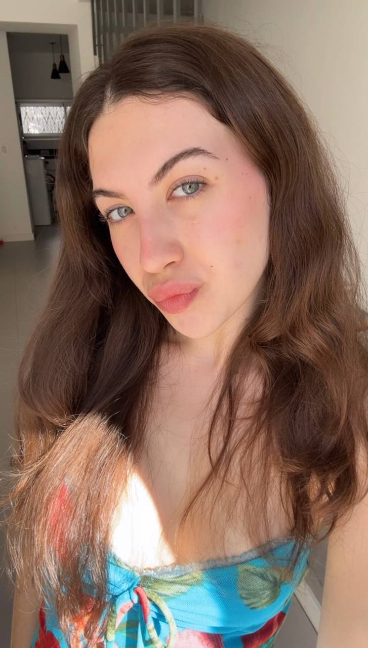 Nude girl Amber in Muzaffarabad