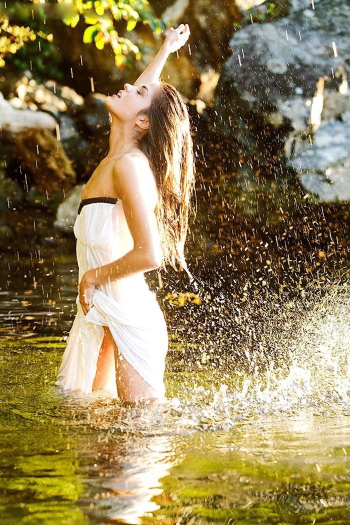 Marie Avgeropoulos in Muzaffarabad