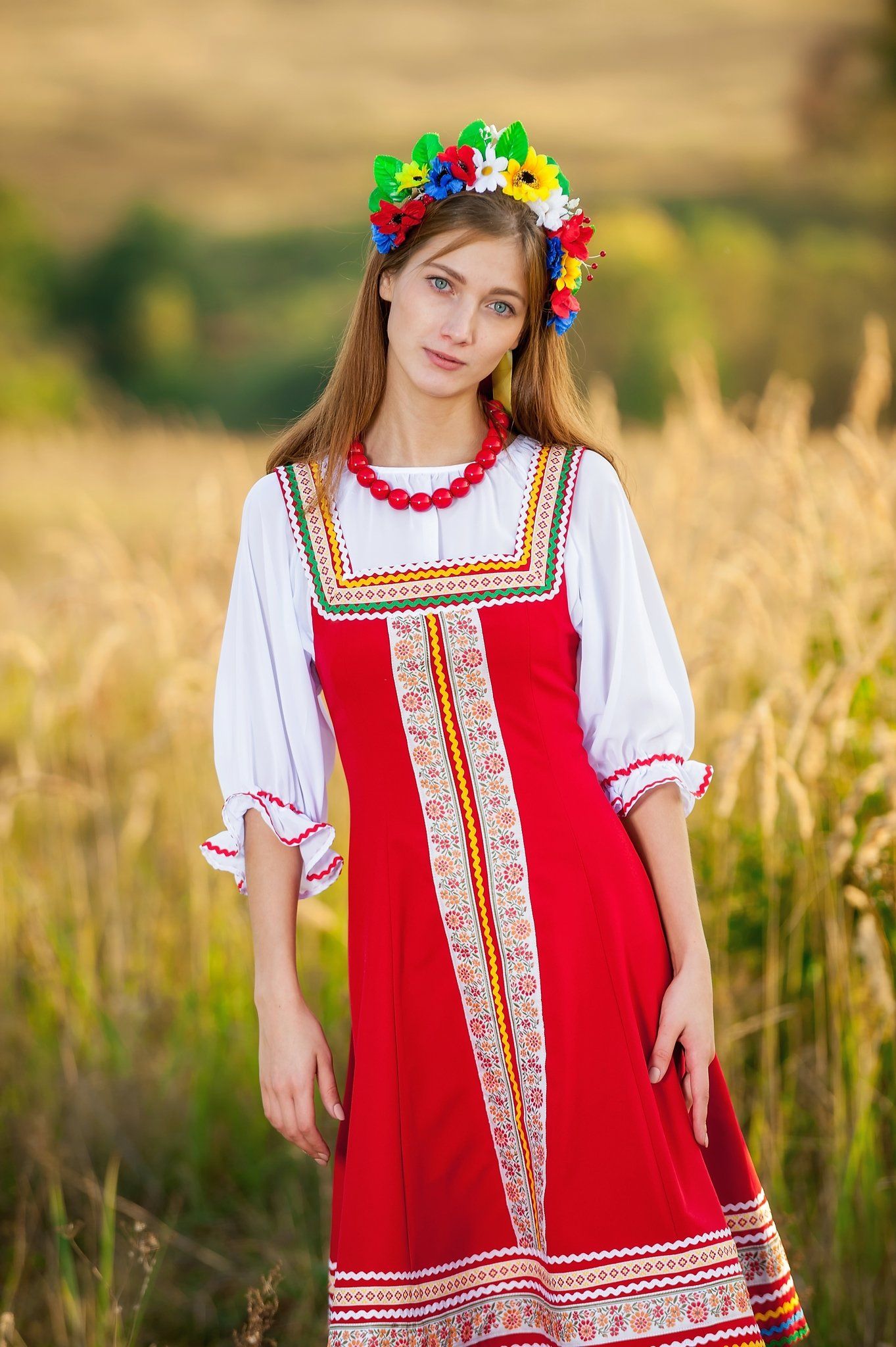 Women in Slavic costumes in Muzaffarabad