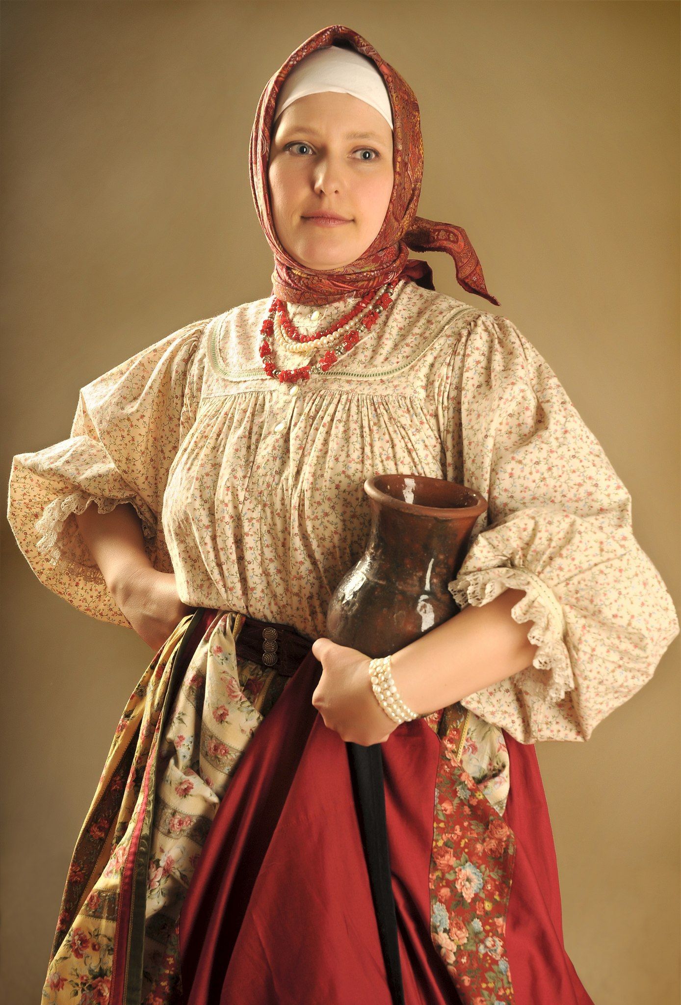 Girls in Slavic costumes in Muzaffarabad