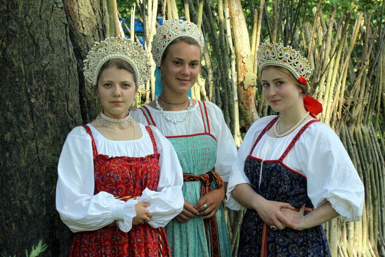 Sexy model Girls in Slavic costumes in Muzaffarabad